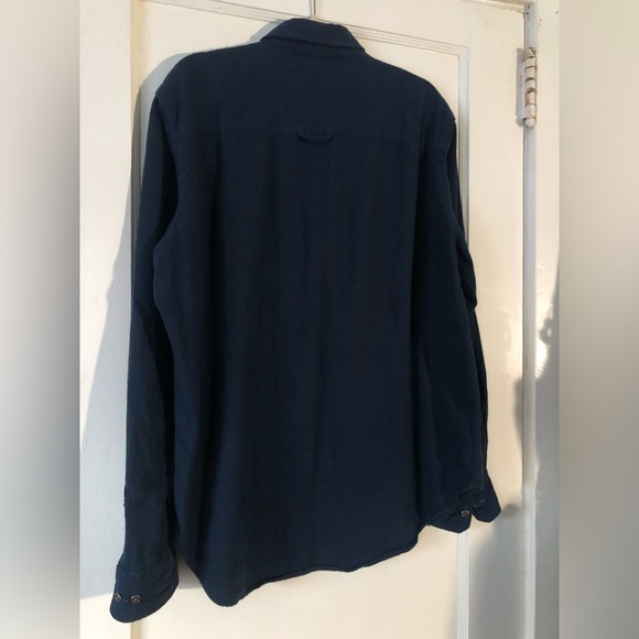 💙𝟻/$𝟸𝟻💙 PD&C classic fit blue button down flannel shirt - Picture 7 of 11